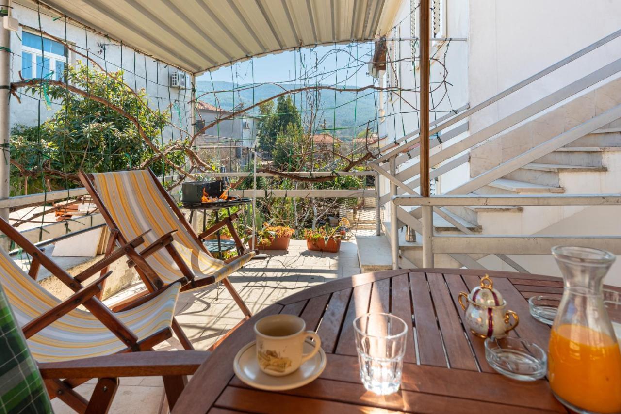 Apartments By The Sea Jelsa, Hvar - 11319 젤사 외부 사진