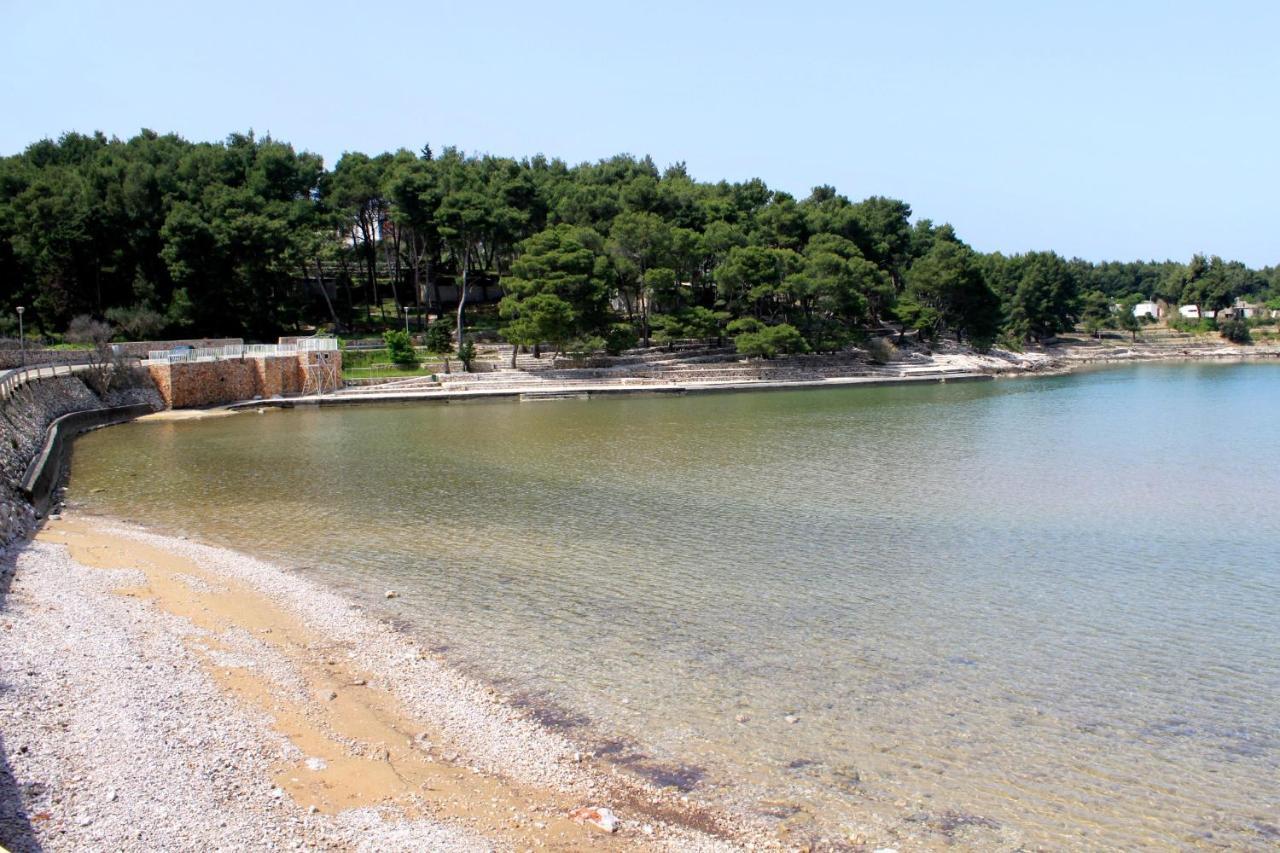 Apartments By The Sea Jelsa, Hvar - 11319 젤사 외부 사진