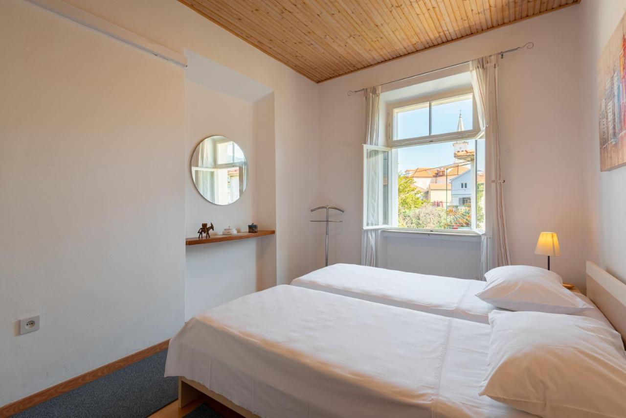 Apartments By The Sea Jelsa, Hvar - 11319 젤사 외부 사진