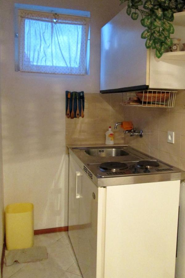Apartments By The Sea Jelsa, Hvar - 11319 젤사 외부 사진