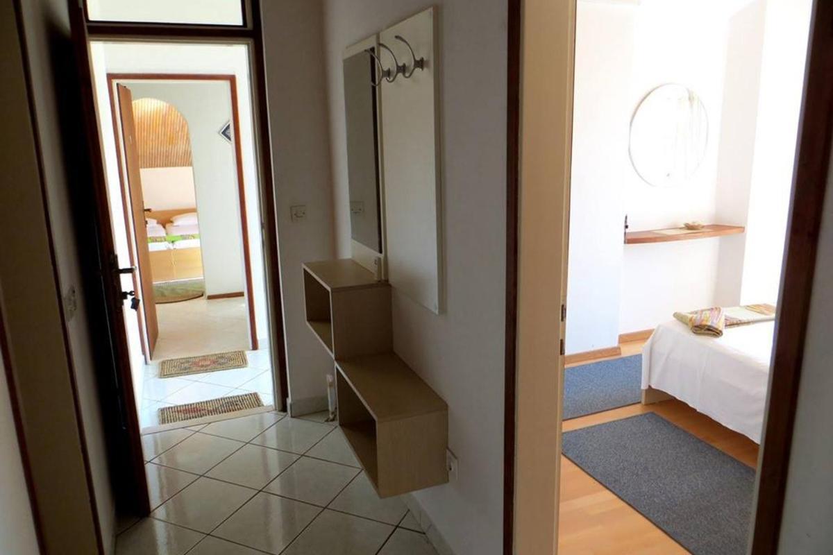 Apartments By The Sea Jelsa, Hvar - 11319 젤사 외부 사진